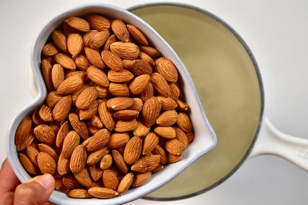 تصویر 2 از فروش مغز بادام درختی شور + قیمت خرید به صرفه